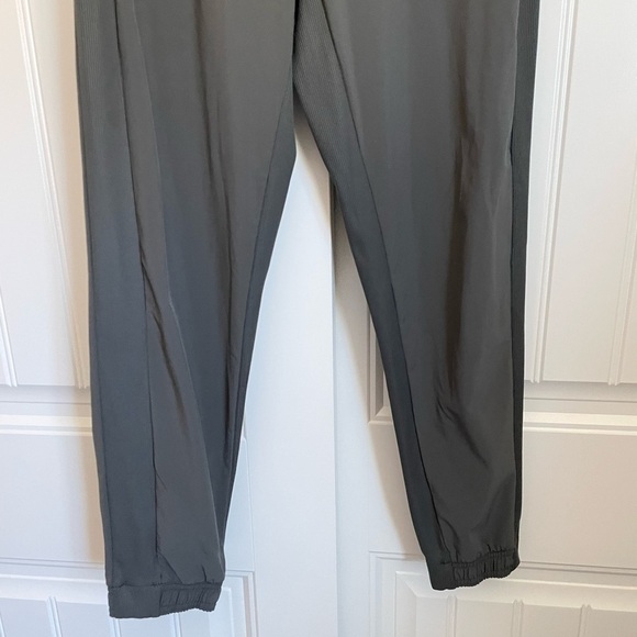 Athleta Brooklyn Jogger sage green high rise pant size small / 6 - Picture 2 of 6